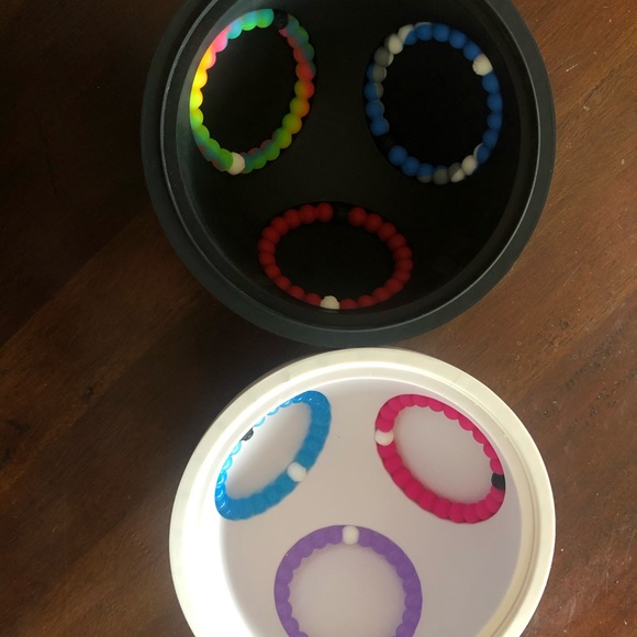 Lola I Bracelets CAUSE COLLECTION - The Lokai Pact - Picture 3 of 8